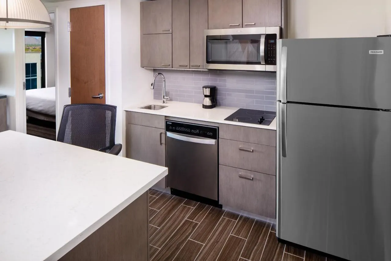 Hyatt House North Scottsdale Hotel